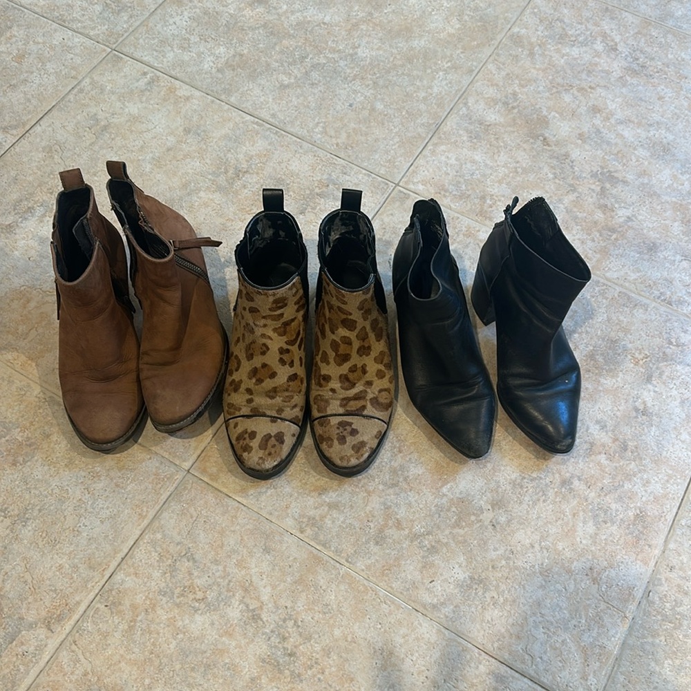 3 pairs of boots sold as set